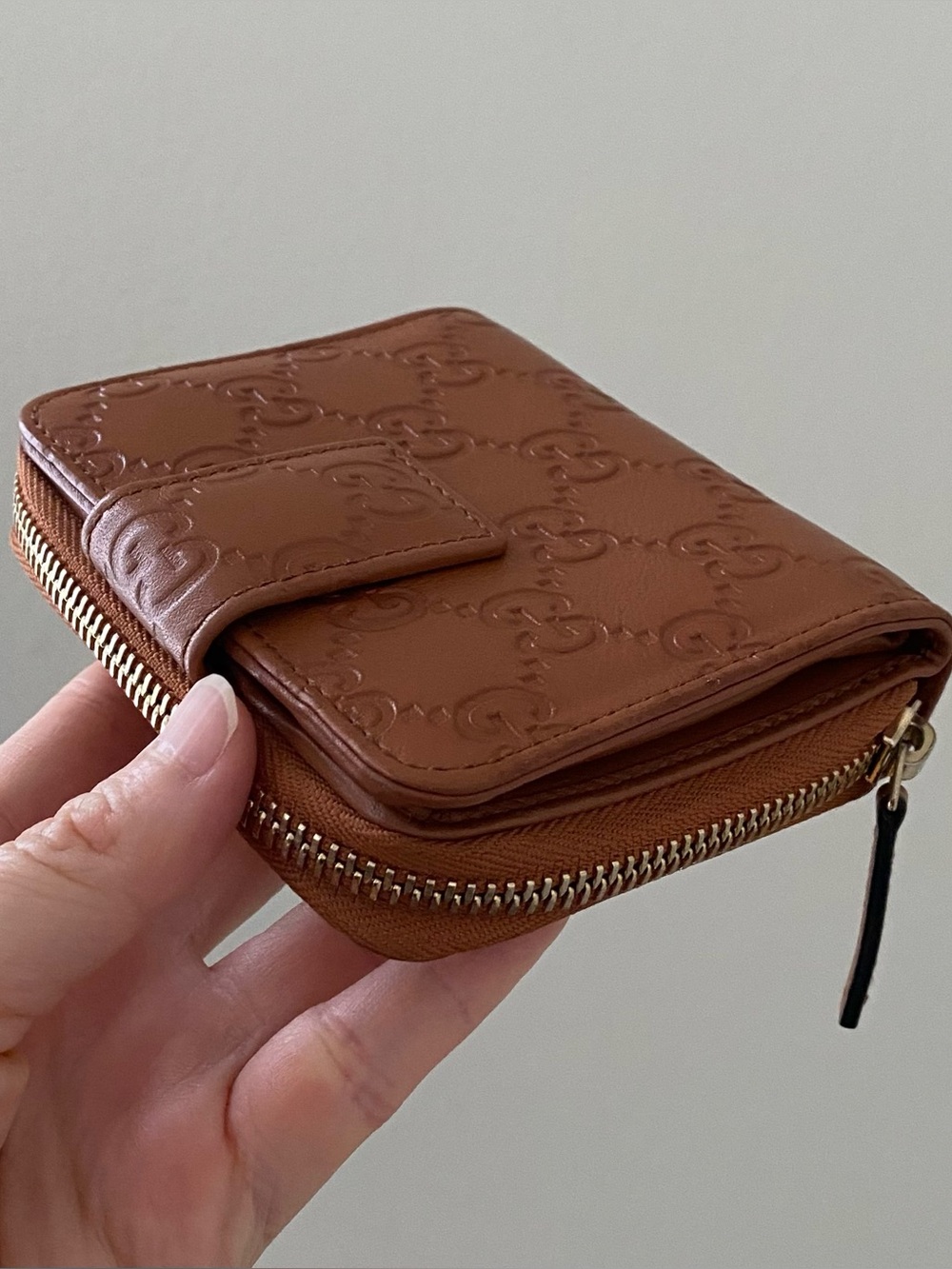 Gucci Guccissima GG monogram Tan Brown Embossed Leather Bi-fold Compact Wallet